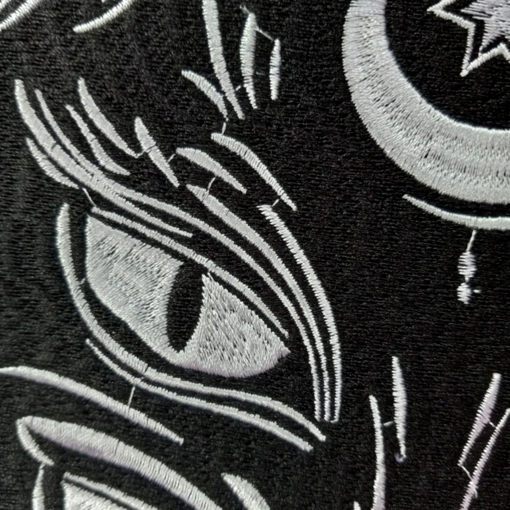 ⭐️Restocked! XXXL gorgeous huge horned cat head w dbl eyes IRON ON patch- - Picture 3 of 11